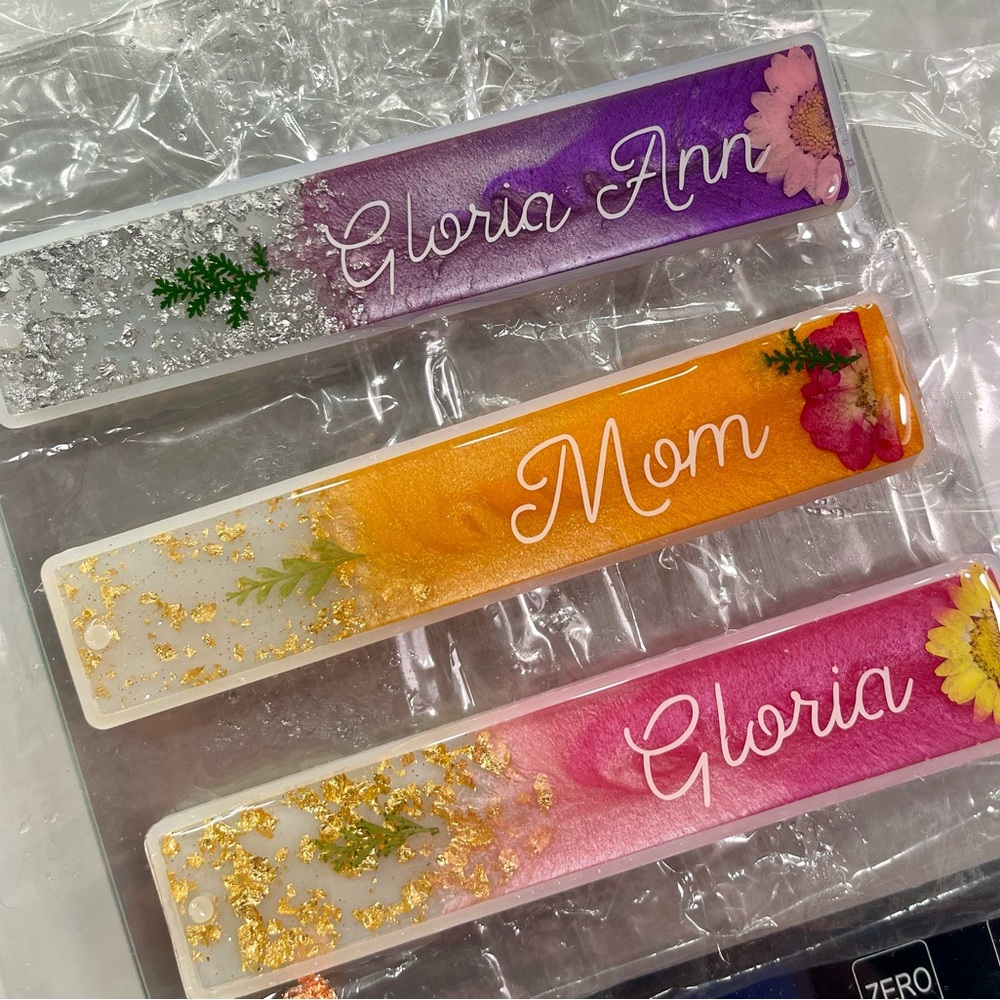 (1) Personalized handcrafted Custom name Resin Bookmark floral gold Gift for her